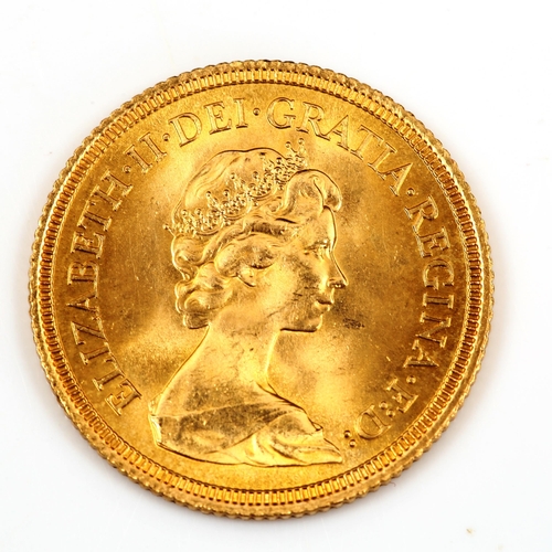 114 - An Elizabeth II 1974 gold full sovereign coin, 7.9g