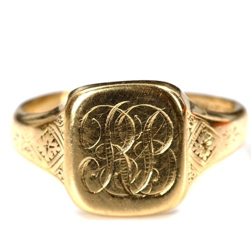 187 - A large 18ct gold signet ring, with engraved shoulders, maker's marks AC Co, hallmarks Birmingham 19... 