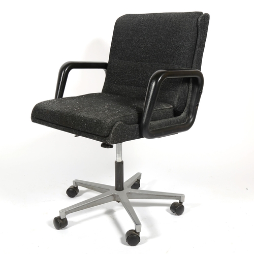 1856 - FRANK DOERNER, Canada 1975 soft pad office swivel chair, adjustable height on aluminium base, height... 