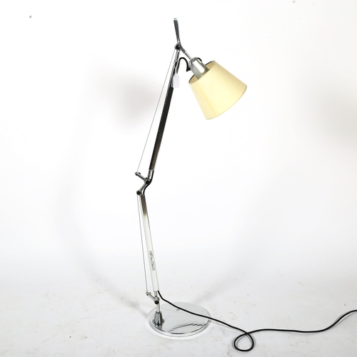 1921 - An Artemide Tolomeo Basculante Tavolo desk or table lamp in aluminium with parchment shade, designed... 