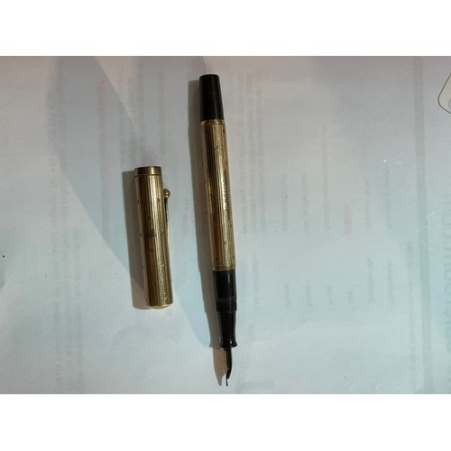 1284 - Watermans Ideal 9ct gold-cased fountain pen, hallmarks London 1929