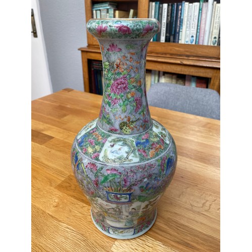 1305 - A Chinese porcelain narrow-necked vase, with painted enamel decoration, height 33cm