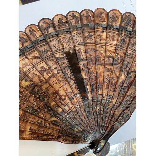 1139 - 2 early 19th century Chinese tortoiseshell brise fans, length 22cm and 18.5cm (2) (A/F)