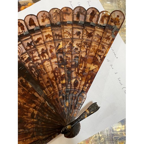 1139 - 2 early 19th century Chinese tortoiseshell brise fans, length 22cm and 18.5cm (2) (A/F)