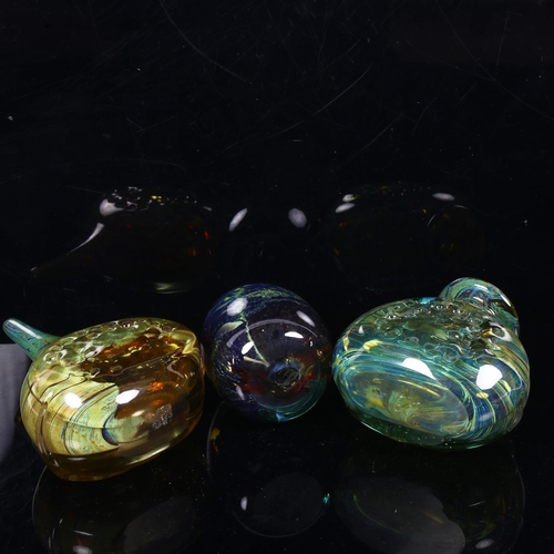 139 - 2 unsigned Mdina Art glass vases, and a Mdina egg paperweight, largest height 16cm (3)