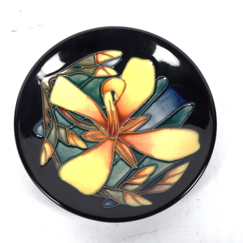 177 - 2 small Moorcroft dishes, including Panache and Anemone, diameter 12cm, both boxed (2)