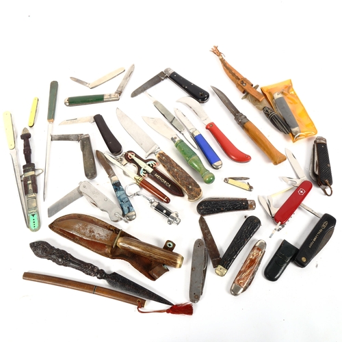 188 - A group of hunting and utility knives, including Joseph Rodgers, 1955 military issue myson etc