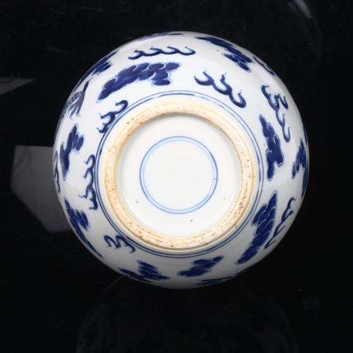 199 - A large Chinese blue and white 'Dragon' vase, height 34cm