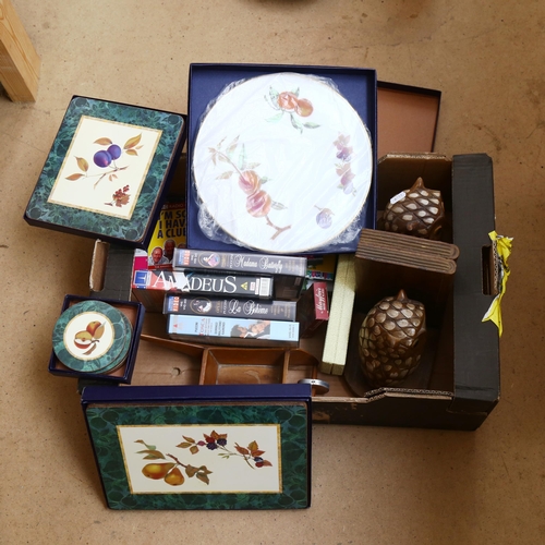 241 - Various collectables, including owl book ends, place mats etc (boxful)