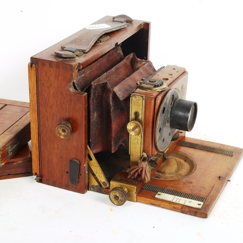 75 - A 19th century mahogany plate camera, with Thornton-Pickard 