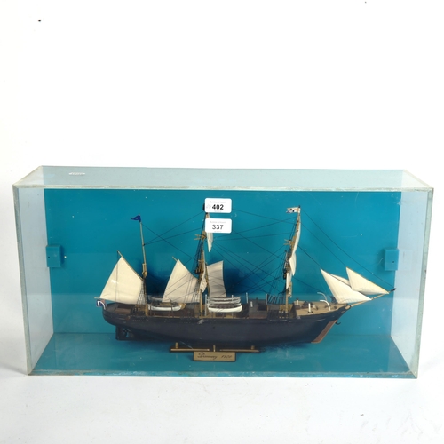 337 - A small scale model Discovery 1901 ship, in perspex case, width 61cm