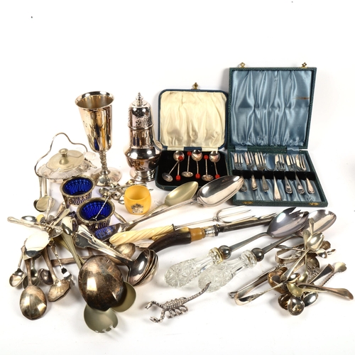 1012 - A box of mixed plated ware, to include serving spoon, cutlery, case cutlery, sugar sifter etc