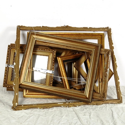 1422 - A group of pictures frames