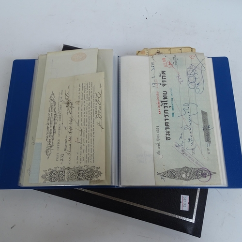 158 - 2 albums of world banknotes, including Bombay Province, American Bank of China etc