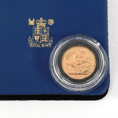 118 - Royal Mint 1979 gold full sovereign coin, boxed