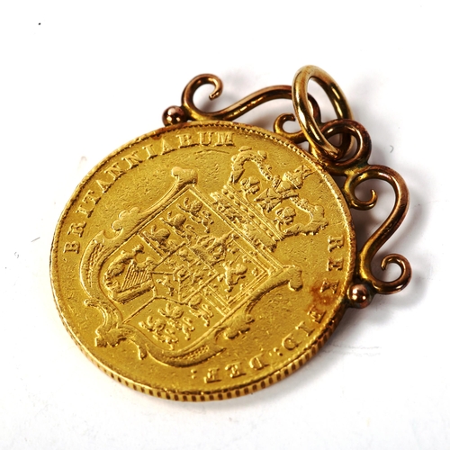 130 - A George IV 1827 gold full sovereign coin, on unmarked gold pendant mount, 8.5g