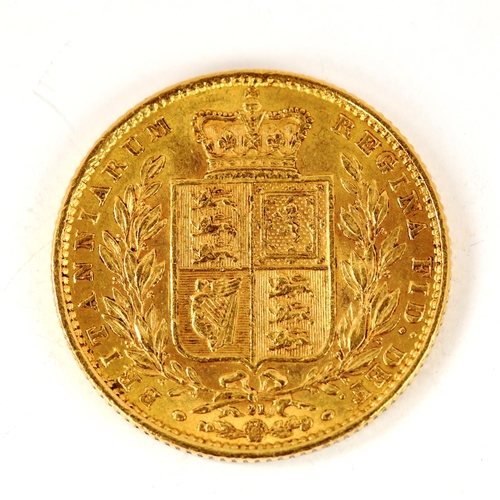 140 - A Victoria 1872 gold full sovereign coin, die no. 21, 7.9g