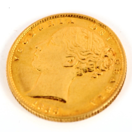 147 - A Victoria 1886 gold full sovereign coin, Sydney Australia Mint, 7.9g