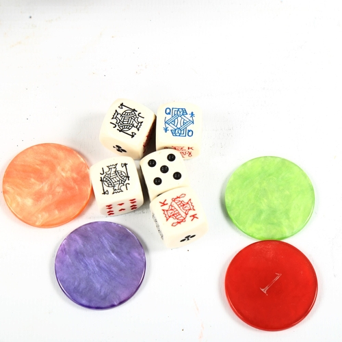 1052 - A set of gaming chips on mahogany drum-shaped stand, diameter 19cm