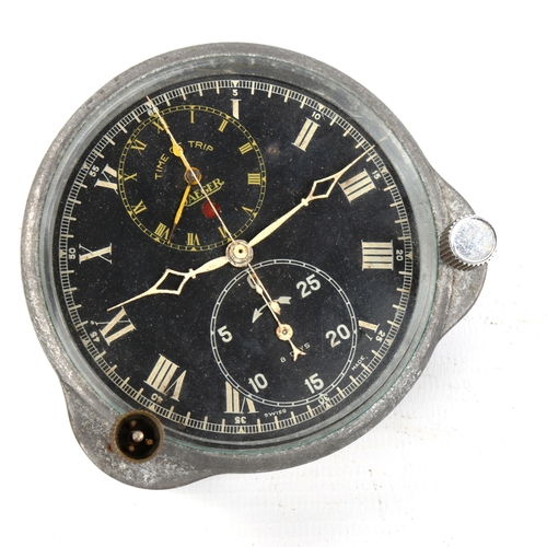 66 - JAEGER - a Vintage motorcar 8-day dashboard clock, serial no. 213674, diameter 8.5cm, working order