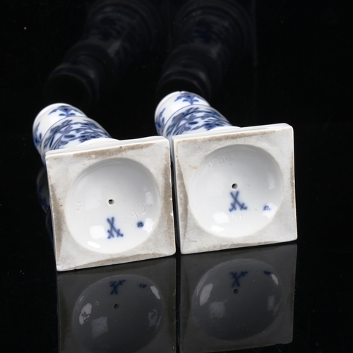 1113 - A pair of Meissen blue and white porcelain candlesticks, height 14cm