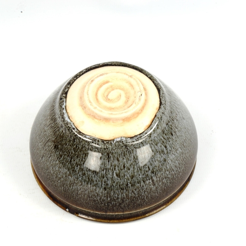 1114 - A Chinese hares fur glaze porcelain bowl, diameter 11.5cm, height 6.5cm