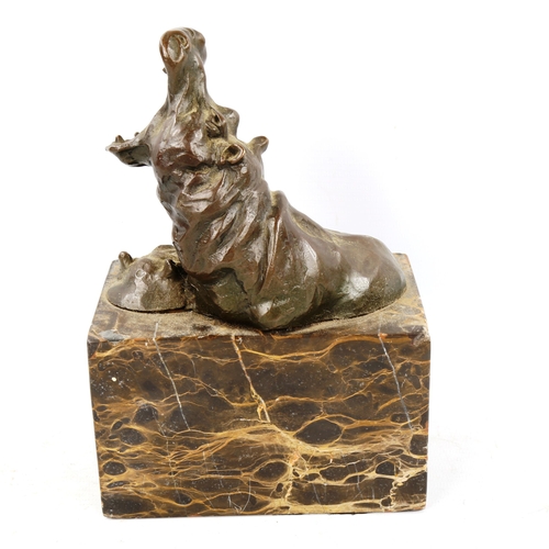 1327 - A patinated bronze sculpture of 2 hippos on marble base, unsigned, height 19cm