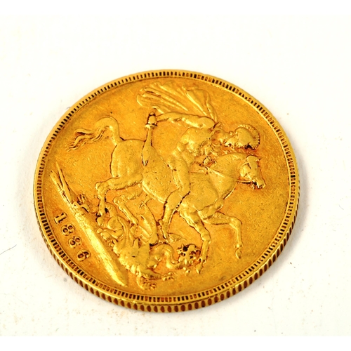 186 - A Victoria 1886 gold full sovereign coin, 7.9g