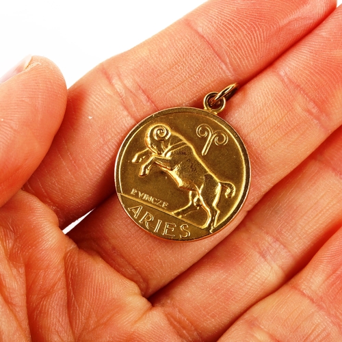 233 - A 9ct gold Aries zodiac pendant, diameter 22.4mm, 5.2g