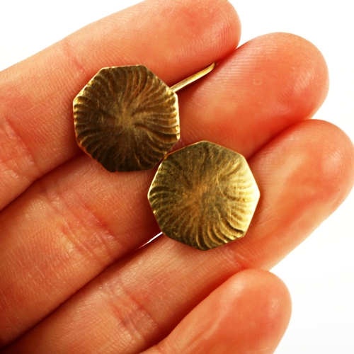 337 - A pair of 14ct gold octagonal cufflinks, panel width 15.3mm, 13g (1 A/F)