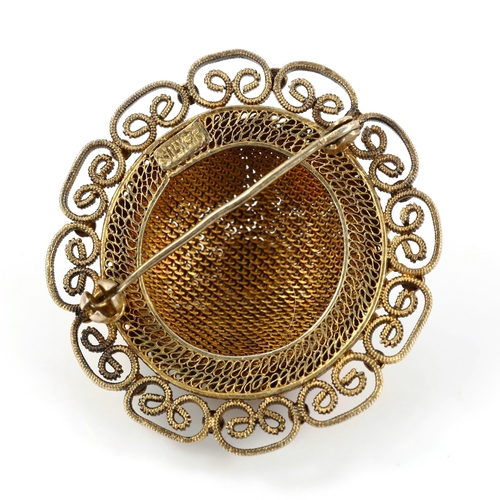 386 - An Oriental silver-gilt hardstone bombe brooch, cannetille wirework decoration, brooch diameter 36.2... 