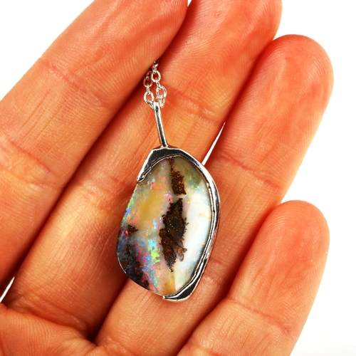 399 - A modern sterling silver boulder opal pendant necklace, on silver fine cable link chain, pendant hei... 