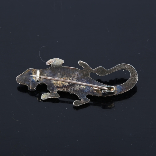 420 - A STANETZKY -a Jerusalem sterling silver figural gekko brooch, length 38.7mm, 3.8g