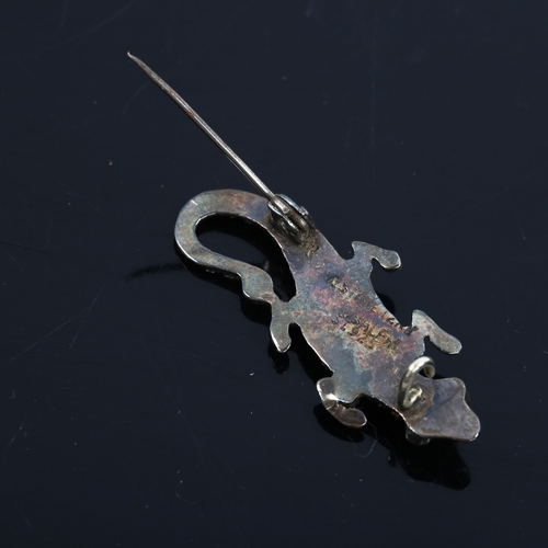 420 - A STANETZKY -a Jerusalem sterling silver figural gekko brooch, length 38.7mm, 3.8g