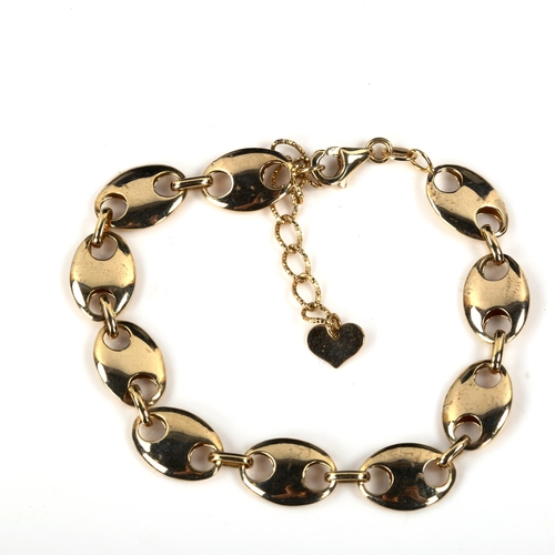 421 - A modern 9ct gold Gucci link chain bracelet, faceted and polished hollow links, bracelet length 21cm... 