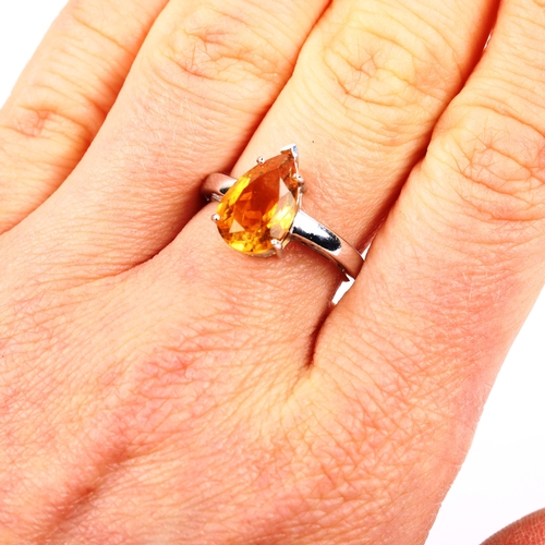 488 - A modern 9ct white gold citrine dress ring, set with pear-cut citrine, setting height 13.1mm, size N... 