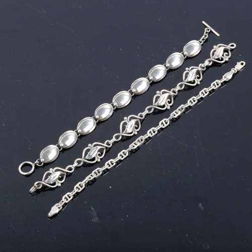 559 - 3 Danish stylised silver bracelets, makers include Carl Ove Frydensberg, all 20cm long, 40.9g total ... 