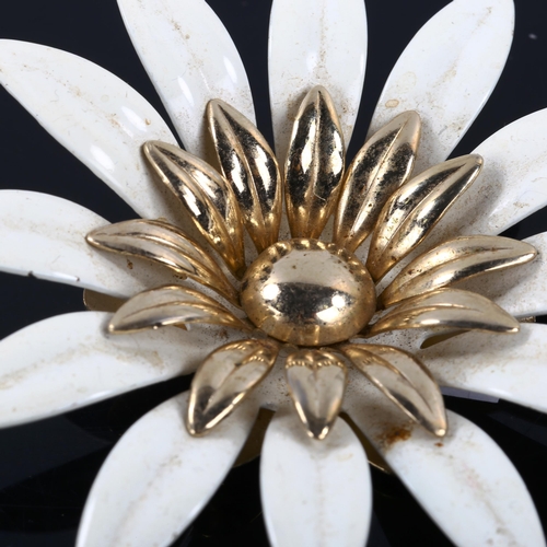 326 - SARAH COVENTRY - a large Vintage gold plated flowerhead brooch, diameter 80.8mm, 27.6g