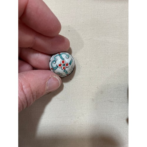 1017 - 3 Chinese snuff bottles, comprising a relief carved jade bottle with stopper, height 4.5cm, a relief... 