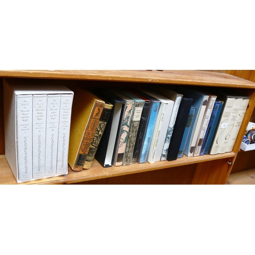 741 - A shelf of folio books, including 1001 Knights, Oscar Wilde etc