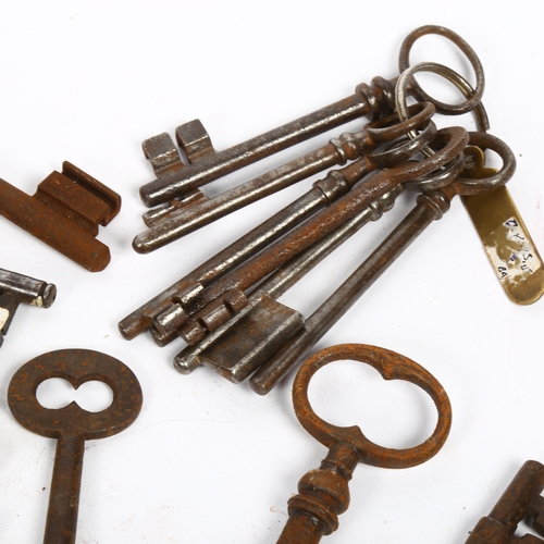 190 - A quantity of Antique keys