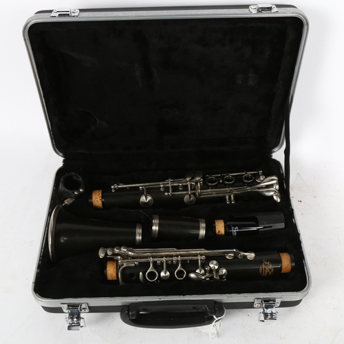 334 - J Michael clarinet, in hardshell case