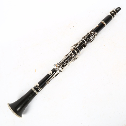 335 - Selmer clarinet, in softshell case