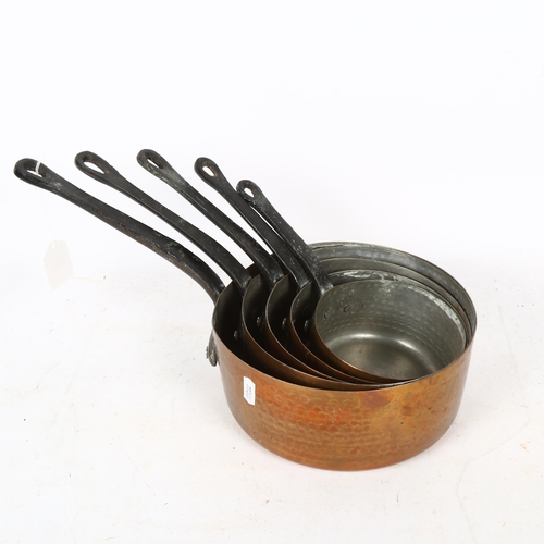 353 - A set of 5 graduated copper cooking saucepans, diameters 12.5cm - 20cm