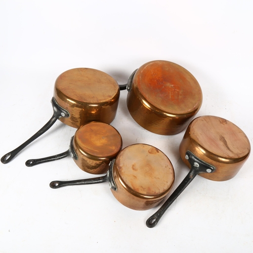 353 - A set of 5 graduated copper cooking saucepans, diameters 12.5cm - 20cm