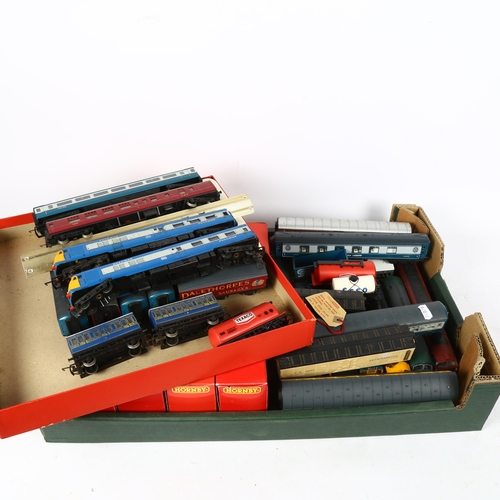 378 - A group of Hornby locomotives and carriages, including R2880, R2779, R2256 etc (2 boxes)