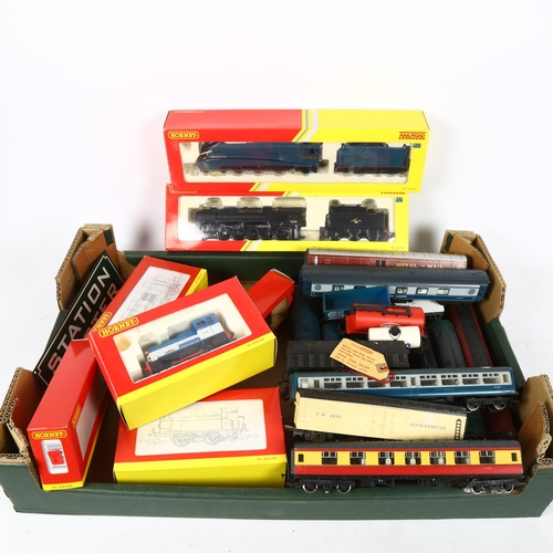 378 - A group of Hornby locomotives and carriages, including R2880, R2779, R2256 etc (2 boxes)