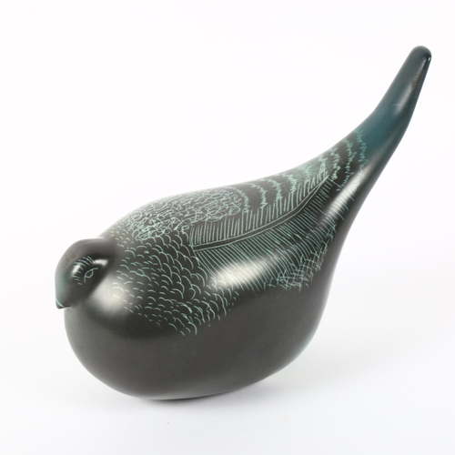 522 - A Beswick sculpture of a pigeon, by Colin Melbourne, 1413