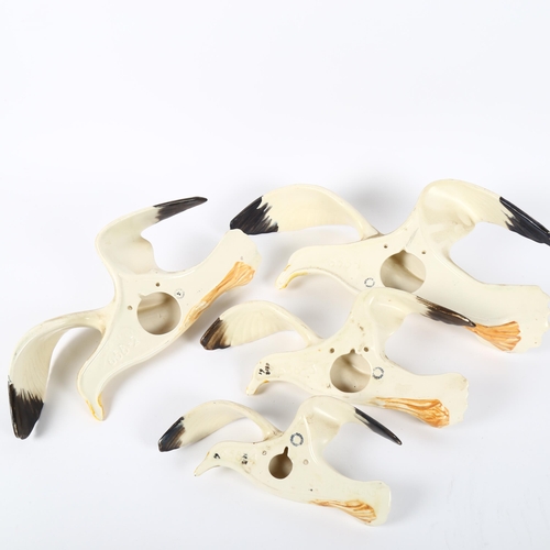 533 - A graduated group of 4 flying gulls, 658-1/2/3/4