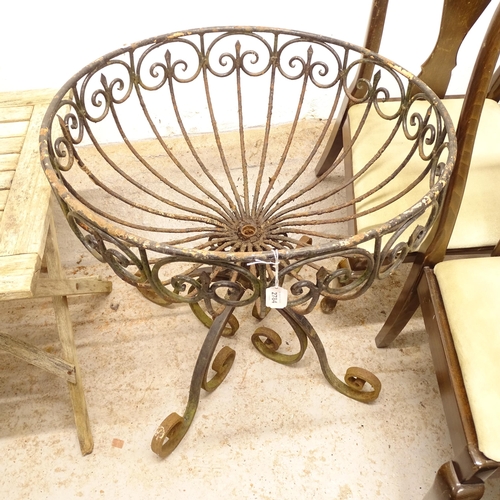 2784 - A wrought-iron circular jardiniere stand, D70cm, H75cm